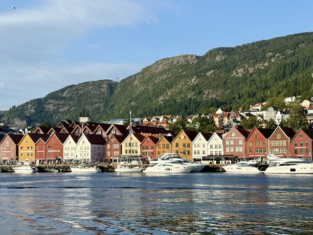 ノルウェー第2の都市、ベルゲンの世界遺産ブリッゲン地区