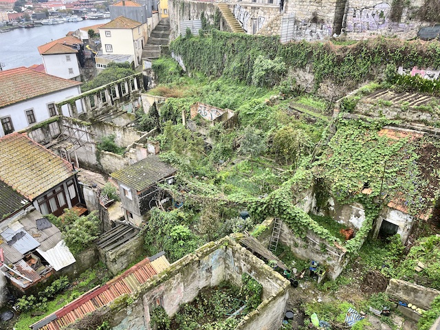 ポルトの廃墟